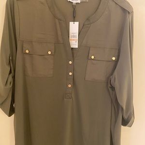 Khaki blouse size 2x three quarter button sleeves